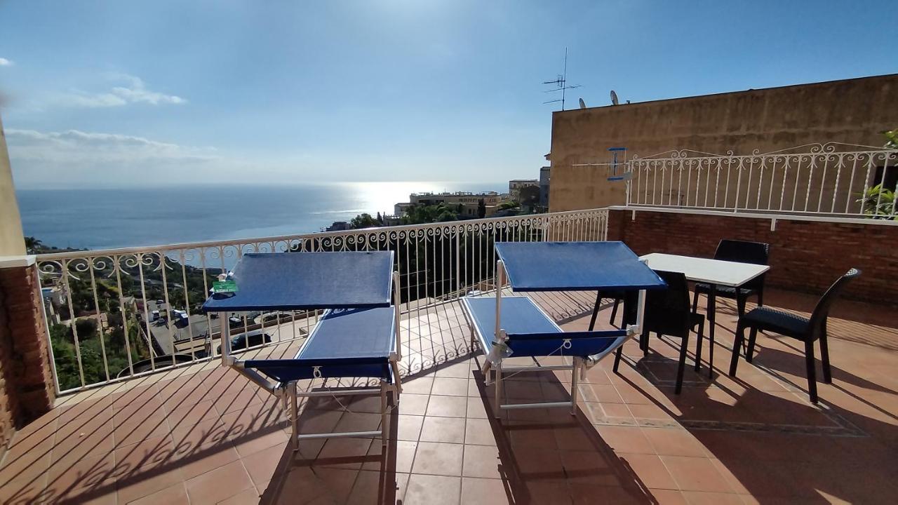 Casa Carmela Panoramic Center Apartment تاورمينا المظهر الخارجي الصورة